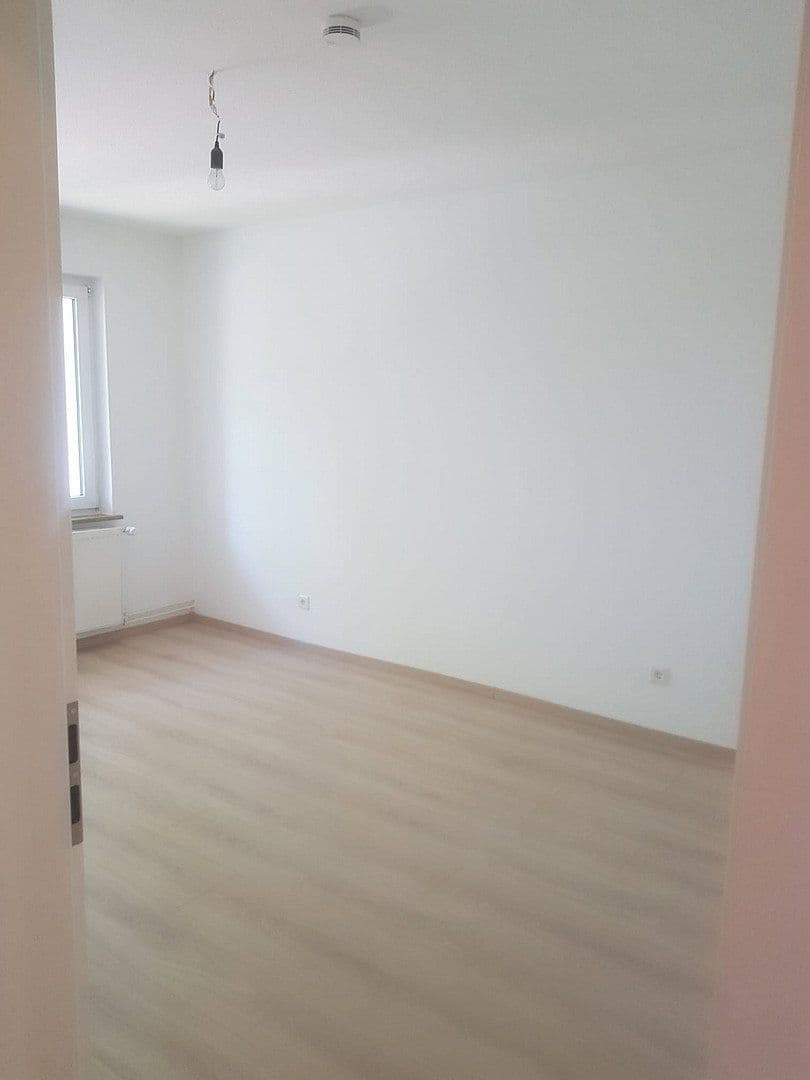 Pronájem bytu 3+1 68 m², Allmendestraße 1, Moers, Severní Porýní-Vestfálsko Pronájem bytu 3+1 68 m², Allmendestraße 1, Moers, Severní Porýní-Vestfálsko