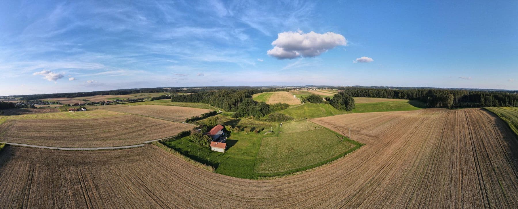 Prodej pozemku 28.000 m², Gerzen, Bavorsko Prodej pozemku 28.000 m², Gerzen, Bavorsko