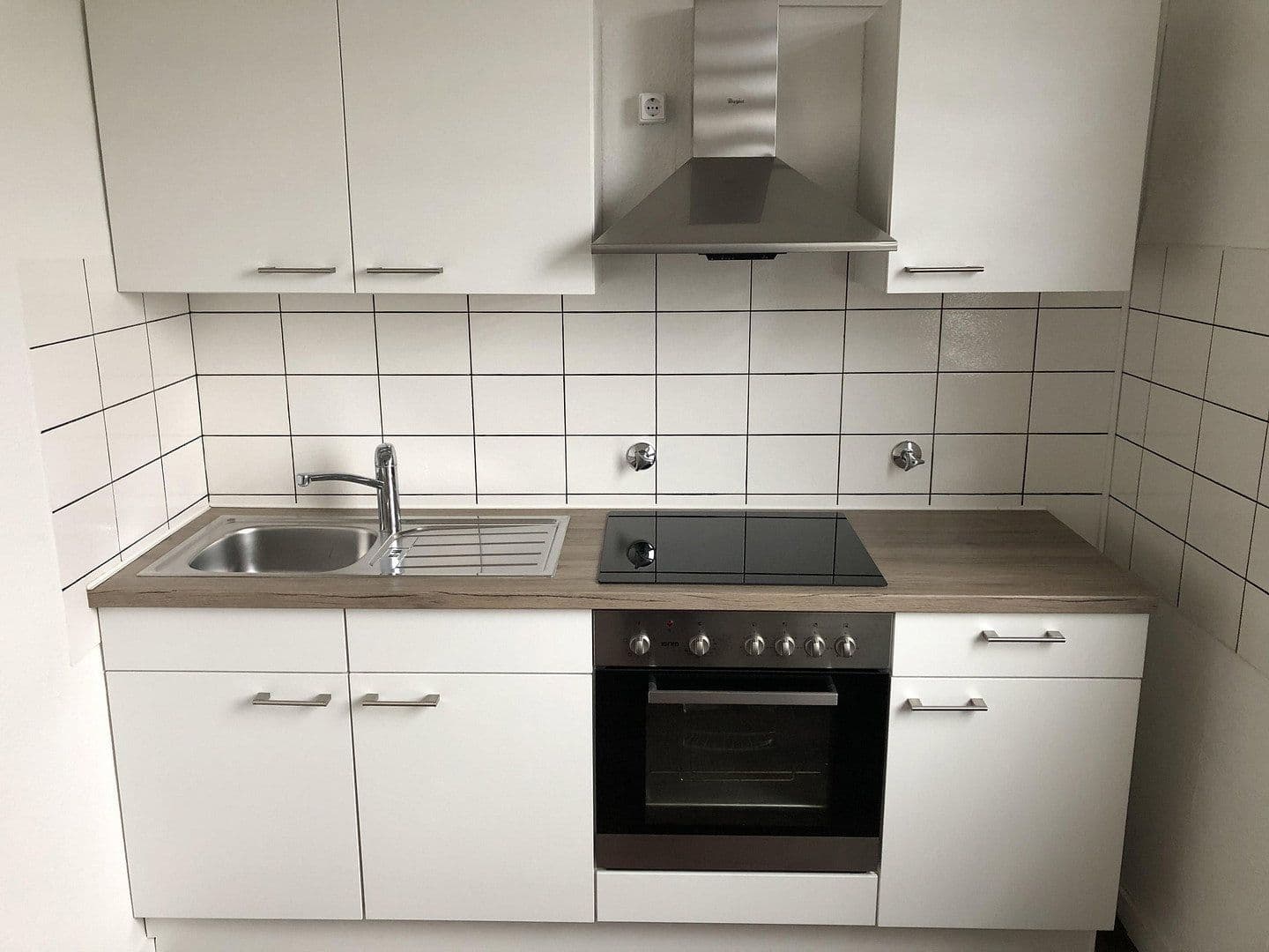 Pronájem bytu 2+1 36 m², Marktstraße 148, Oberhausen, Severní Porýní-Vestfálsko Pronájem bytu 2+1 36 m², Marktstraße 148, Oberhausen, Severní Porýní-Vestfálsko