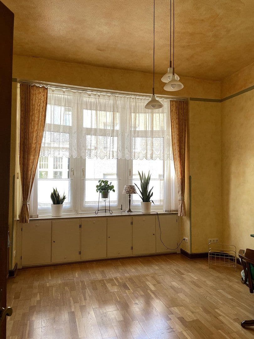 Prodej domu 550 m², pozemek 235 m², Mönchengladbach, Severní Porýní-Vestfálsko Prodej domu 550 m², pozemek 235 m², Mönchengladbach, Severní Porýní-Vestfálsko
