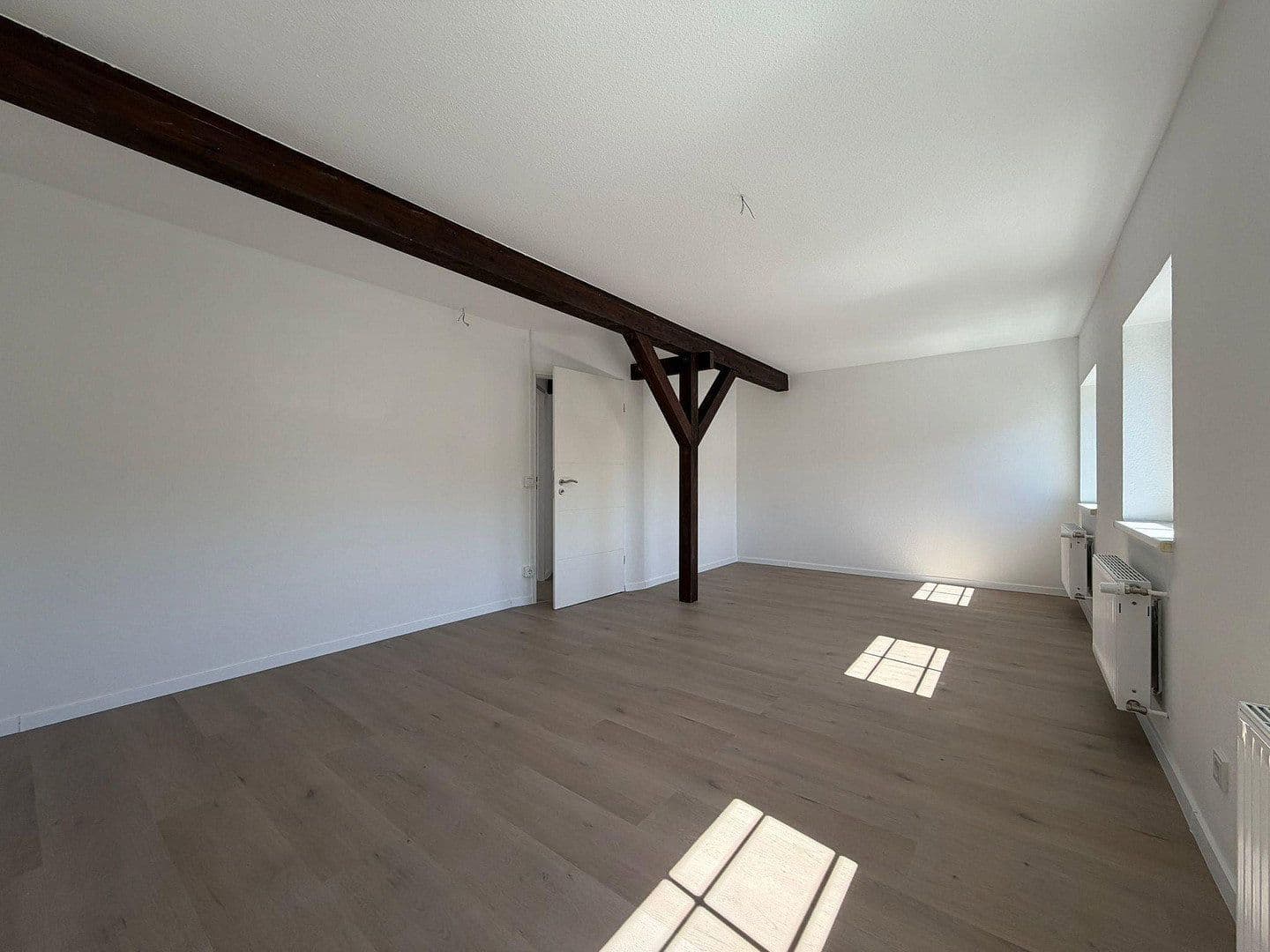 Pronájem bytu 3+1 85 m², Schneiderstraße 21, Eberswalde, Braniborsko Pronájem bytu 3+1 85 m², Schneiderstraße 21, Eberswalde, Braniborsko