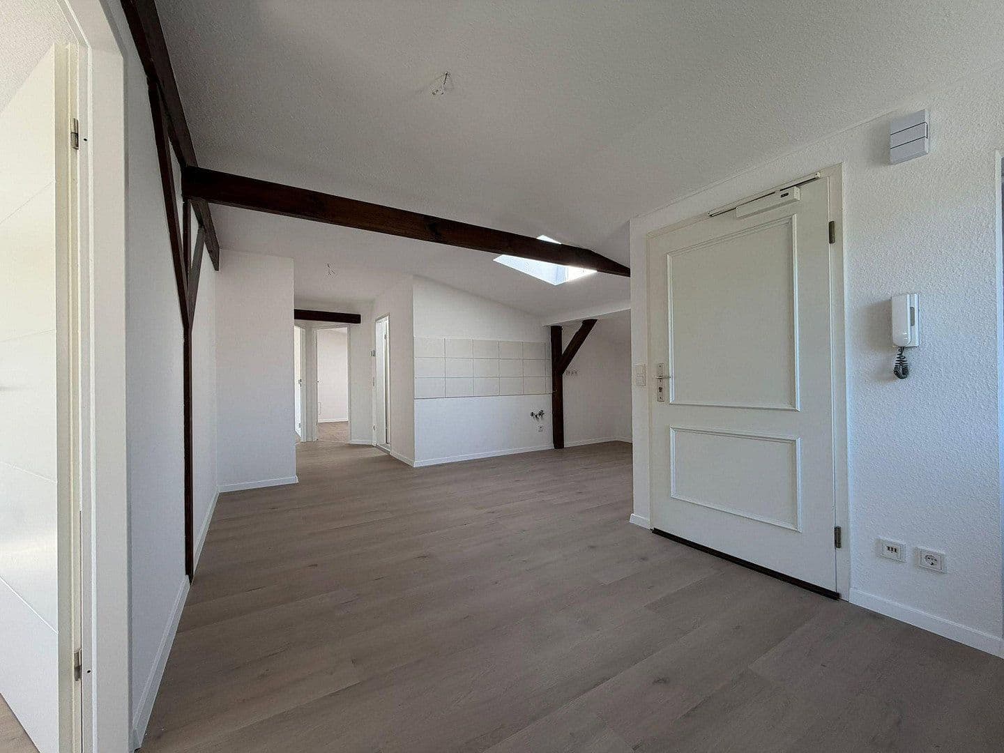 Pronájem bytu 3+1 85 m², Schneiderstraße 21, Eberswalde, Braniborsko Pronájem bytu 3+1 85 m², Schneiderstraße 21, Eberswalde, Braniborsko