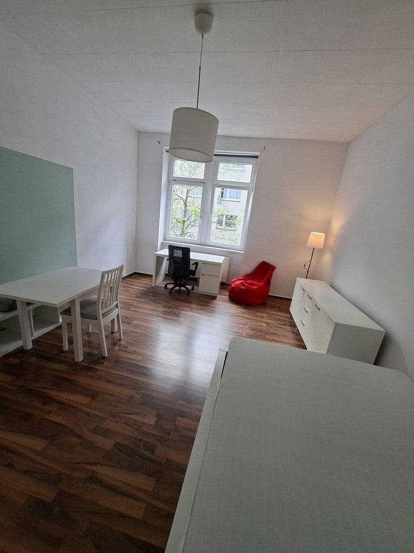 Pronájem bytu 1+1 21 m², Schwalbacher Straße 22, Frankfurt am Main, Hessen Pronájem bytu 1+1 21 m², Schwalbacher Straße 22, Frankfurt am Main, Hessen