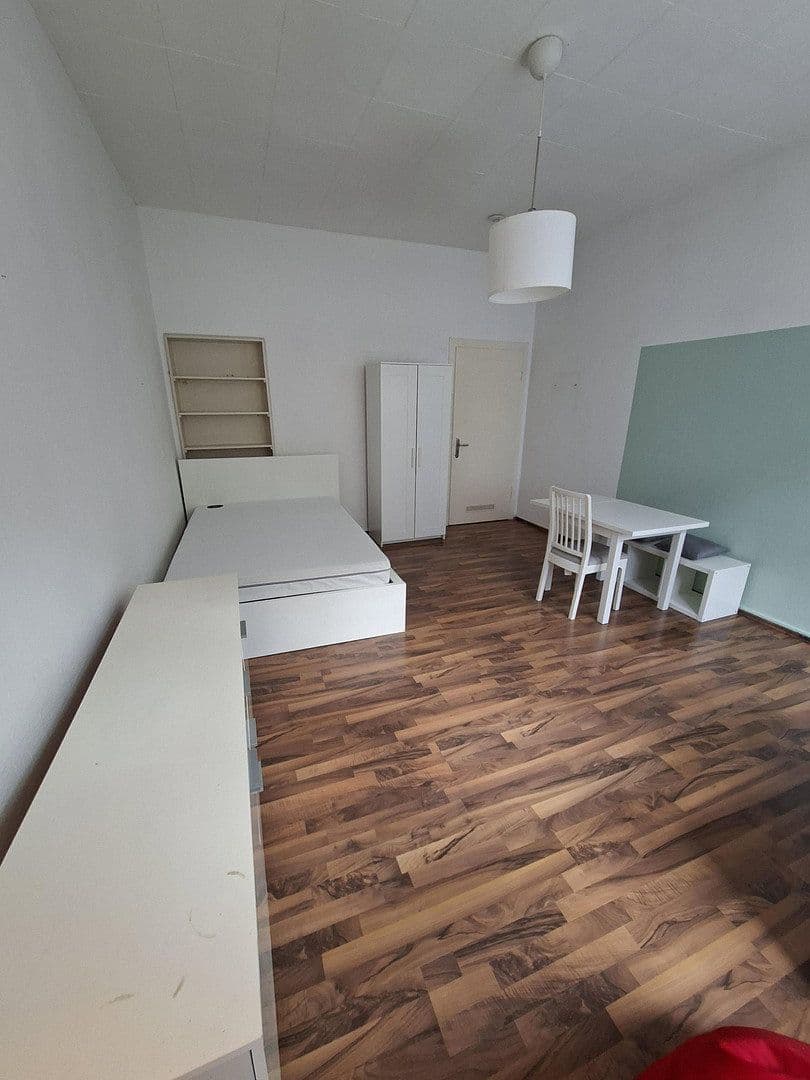Pronájem bytu 1+1 21 m², Schwalbacher Straße 22, Frankfurt am Main, Hessen Pronájem bytu 1+1 21 m², Schwalbacher Straße 22, Frankfurt am Main, Hessen