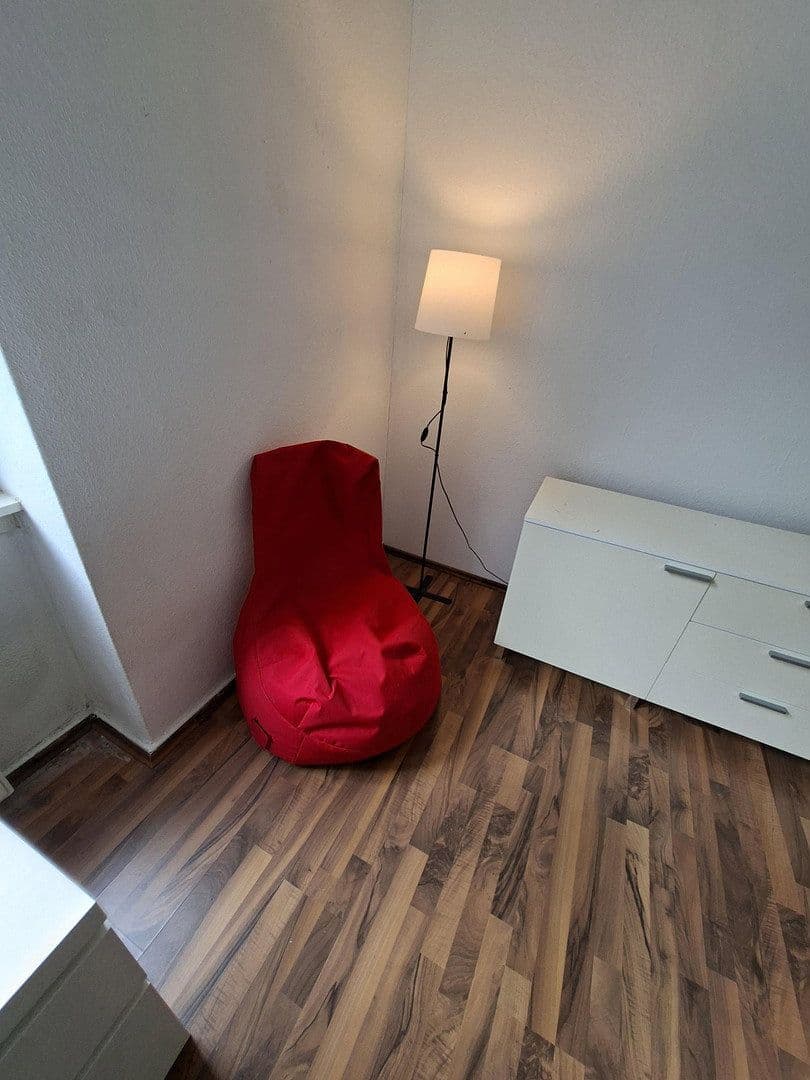 Pronájem bytu 1+1 21 m², Schwalbacher Straße 22, Frankfurt am Main, Hessen Pronájem bytu 1+1 21 m², Schwalbacher Straße 22, Frankfurt am Main, Hessen