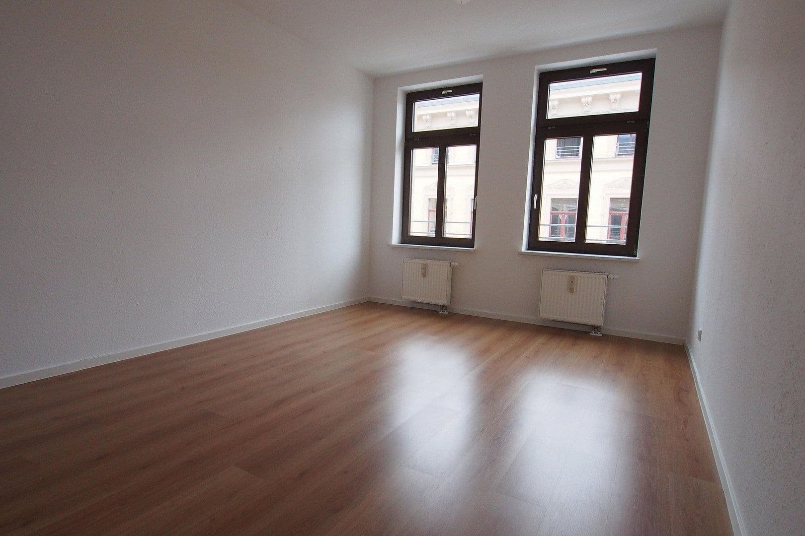 Pronájem bytu 3+1 83 m², Thomasiusstraße 40, Halle, Sasko-Anhaltsko Pronájem bytu 3+1 83 m², Thomasiusstraße 40, Halle, Sasko-Anhaltsko