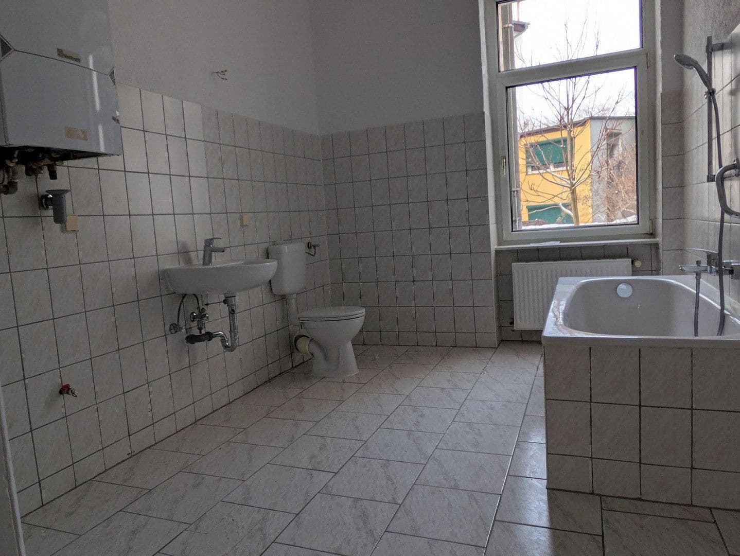 Pronájem bytu 2+1 60 m², Triftstr. 29, Halle, Sasko-Anhaltsko Pronájem bytu 2+1 60 m², Triftstr. 29, Halle, Sasko-Anhaltsko