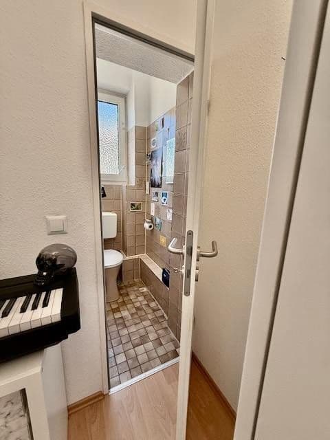 Prodej bytu 4+1 100 m², Wuppertal, Severní Porýní-Vestfálsko Prodej bytu 4+1 100 m², Wuppertal, Severní Porýní-Vestfálsko