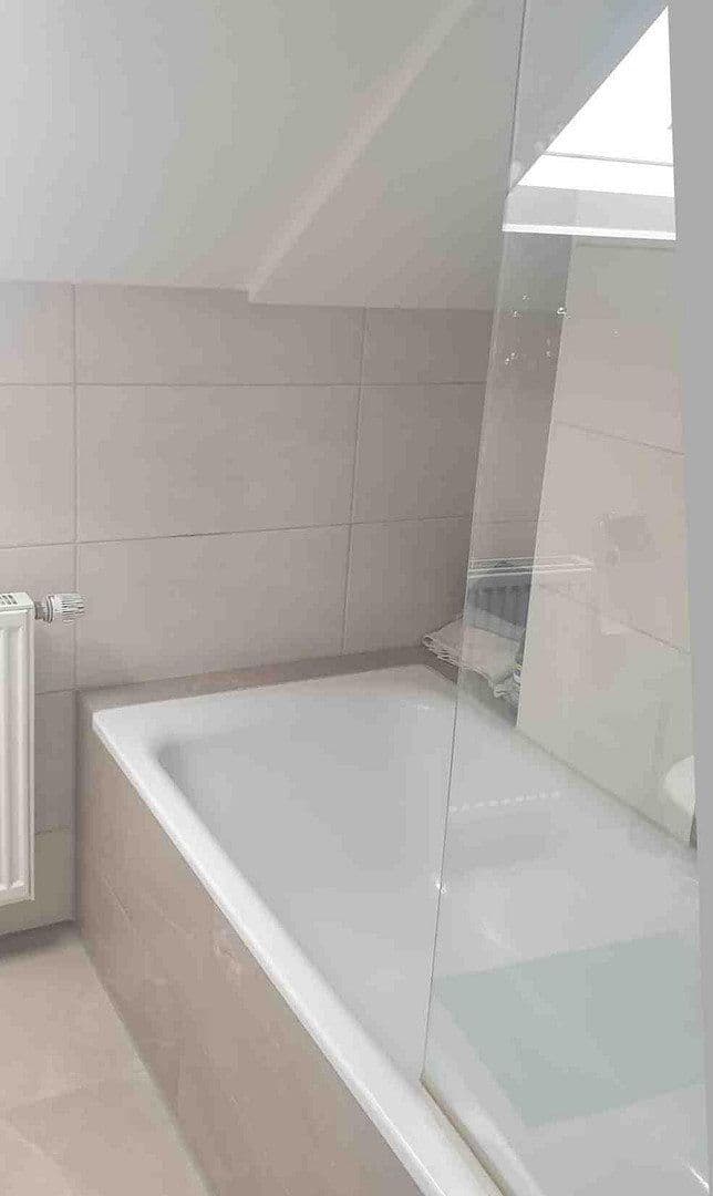 Prodej domu 145 m², pozemek 352 m², Herrenberg, Bádensko-Württembersko Prodej domu 145 m², pozemek 352 m², Herrenberg, Bádensko-Württembersko