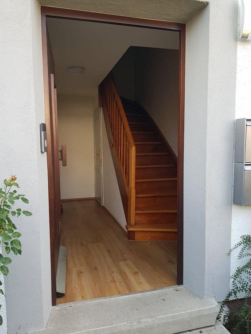 Prodej domu 145 m², pozemek 352 m², Herrenberg, Bádensko-Württembersko Prodej domu 145 m², pozemek 352 m², Herrenberg, Bádensko-Württembersko