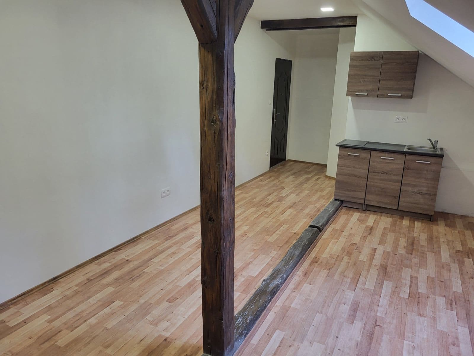 Pronájem bytu 1+kk 29 m², Průmyslová, Strančice, Středočeský kraj Pronájem bytu 1+kk 29 m², Průmyslová, Strančice, Středočeský kraj