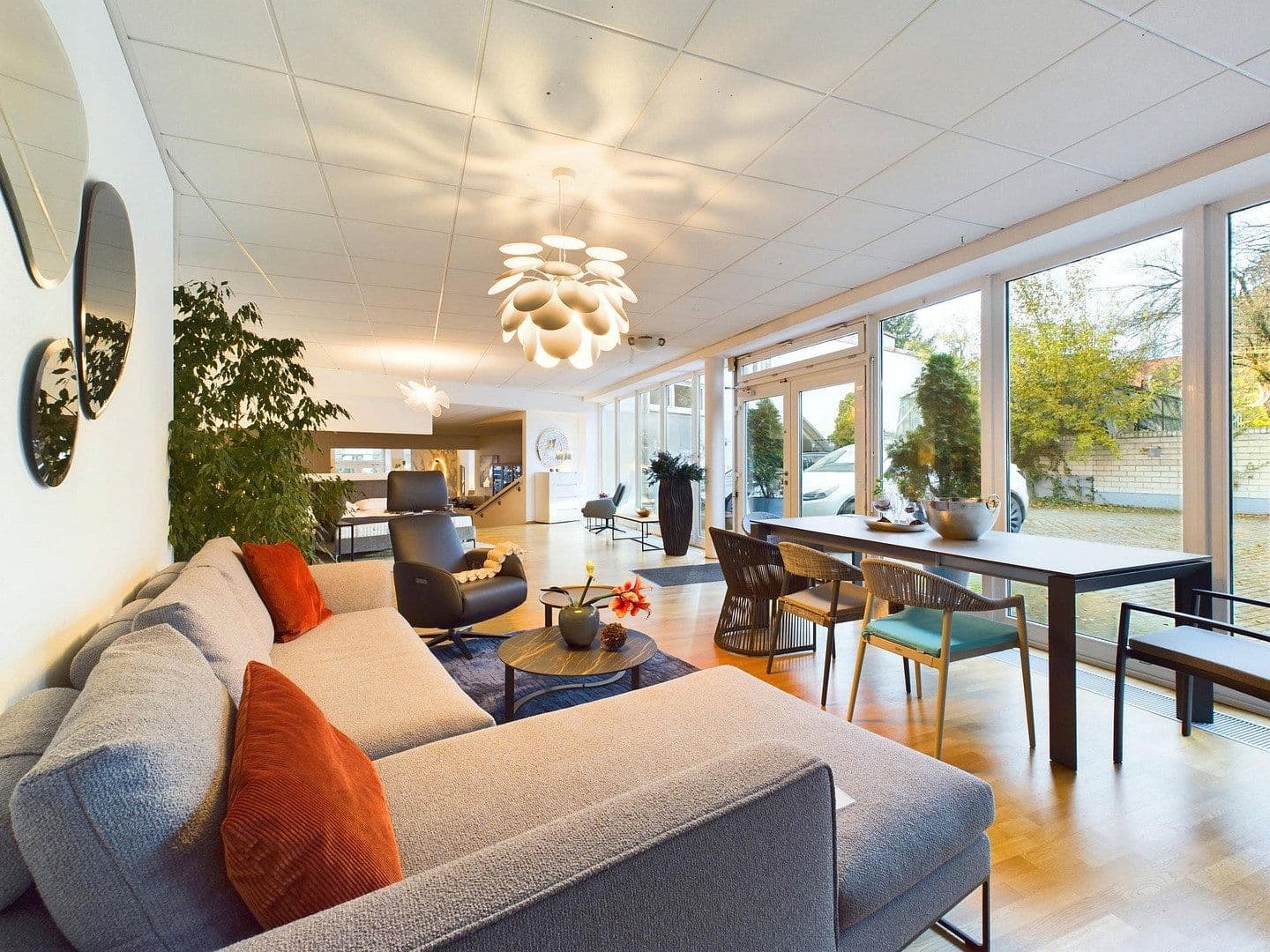 Prodej nebytového prostoru 281 m², Graflinger Str. 10, Deggendorf, Bavorsko Prodej nebytového prostoru 281 m², Graflinger Str. 10, Deggendorf, Bavorsko