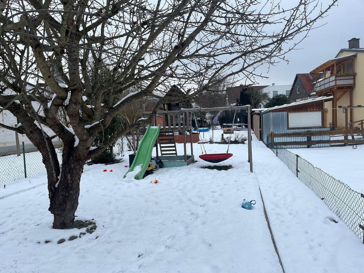 Prodej domu 150 m², pozemek 573 m², Köppenweg 9, Einbeck, Dolní Sasko Prodej domu 150 m², pozemek 573 m², Köppenweg 9, Einbeck, Dolní Sasko