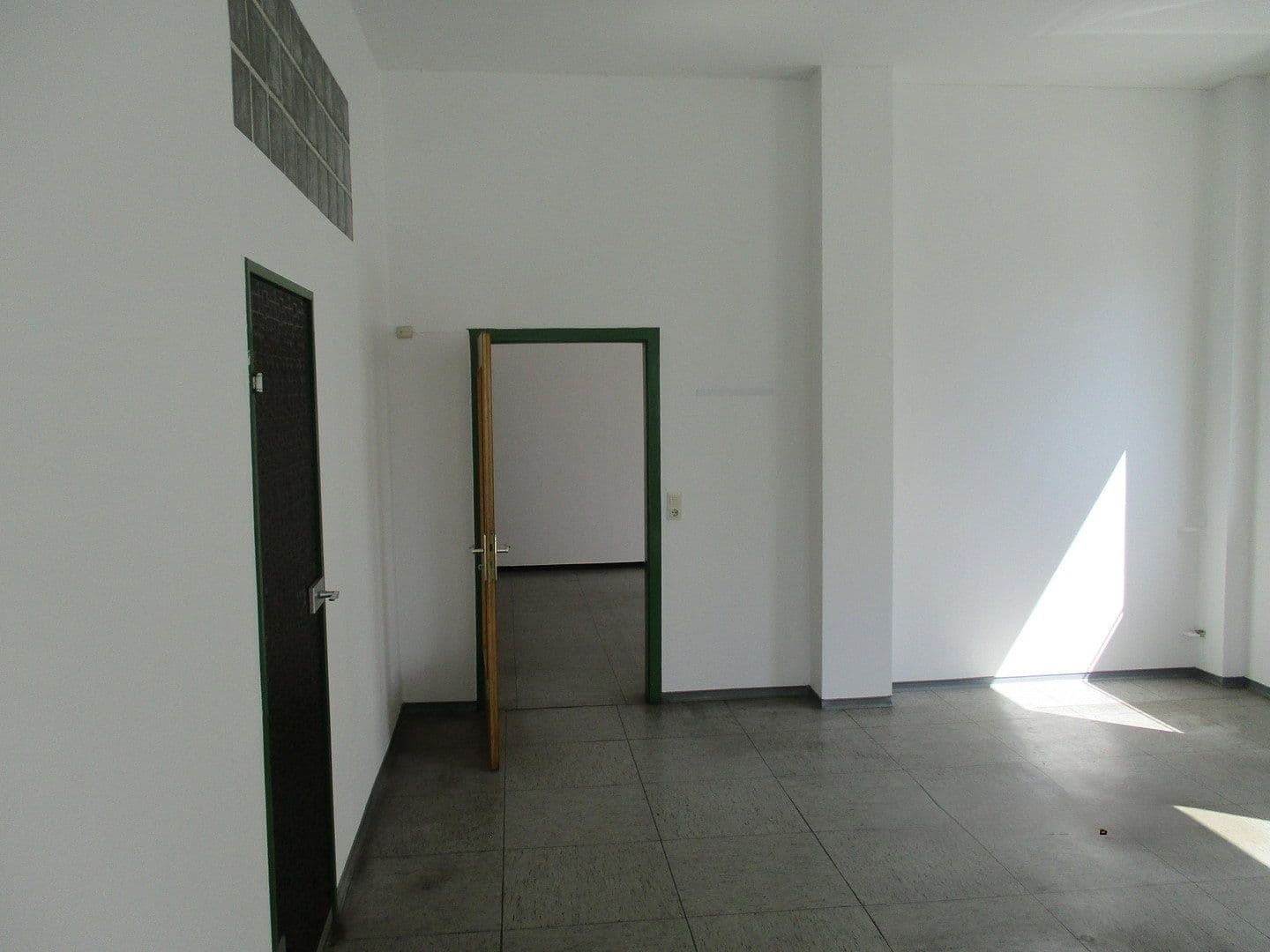 Pronájem kanceláře 115 m², Kaiserslautern, Porýní-Falc Pronájem kanceláře 115 m², Kaiserslautern, Porýní-Falc