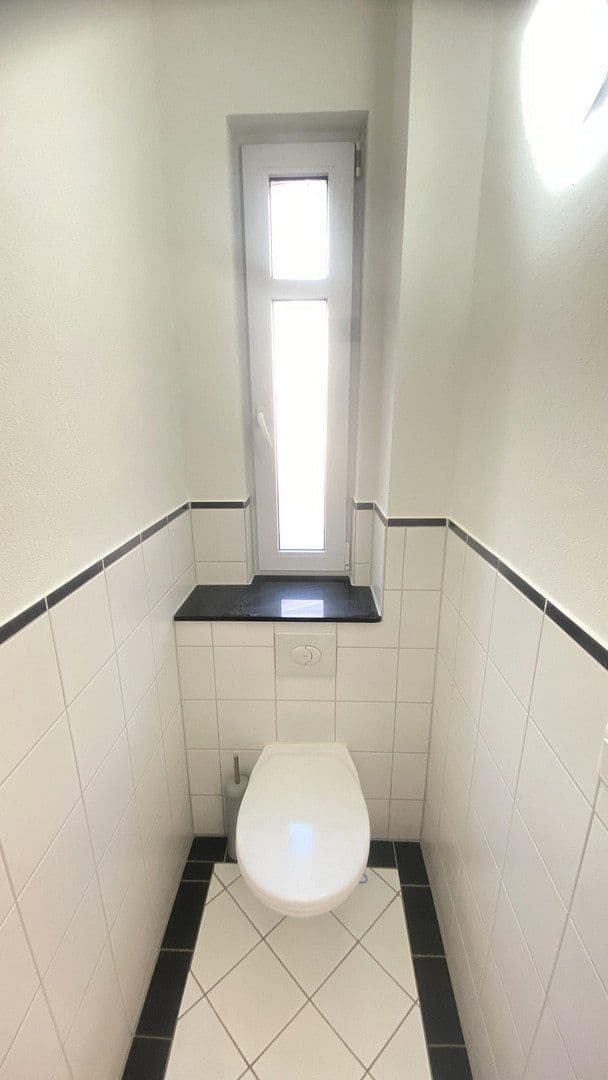 Pronájem bytu 3+1 60 m², Reichstr. 0, Nürnberg, Bavorsko Pronájem bytu 3+1 60 m², Reichstr. 0, Nürnberg, Bavorsko