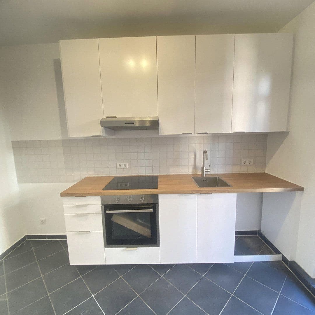 Pronájem bytu 3+1 60 m², Reichstr. 0, Nürnberg, Bavorsko Pronájem bytu 3+1 60 m², Reichstr. 0, Nürnberg, Bavorsko