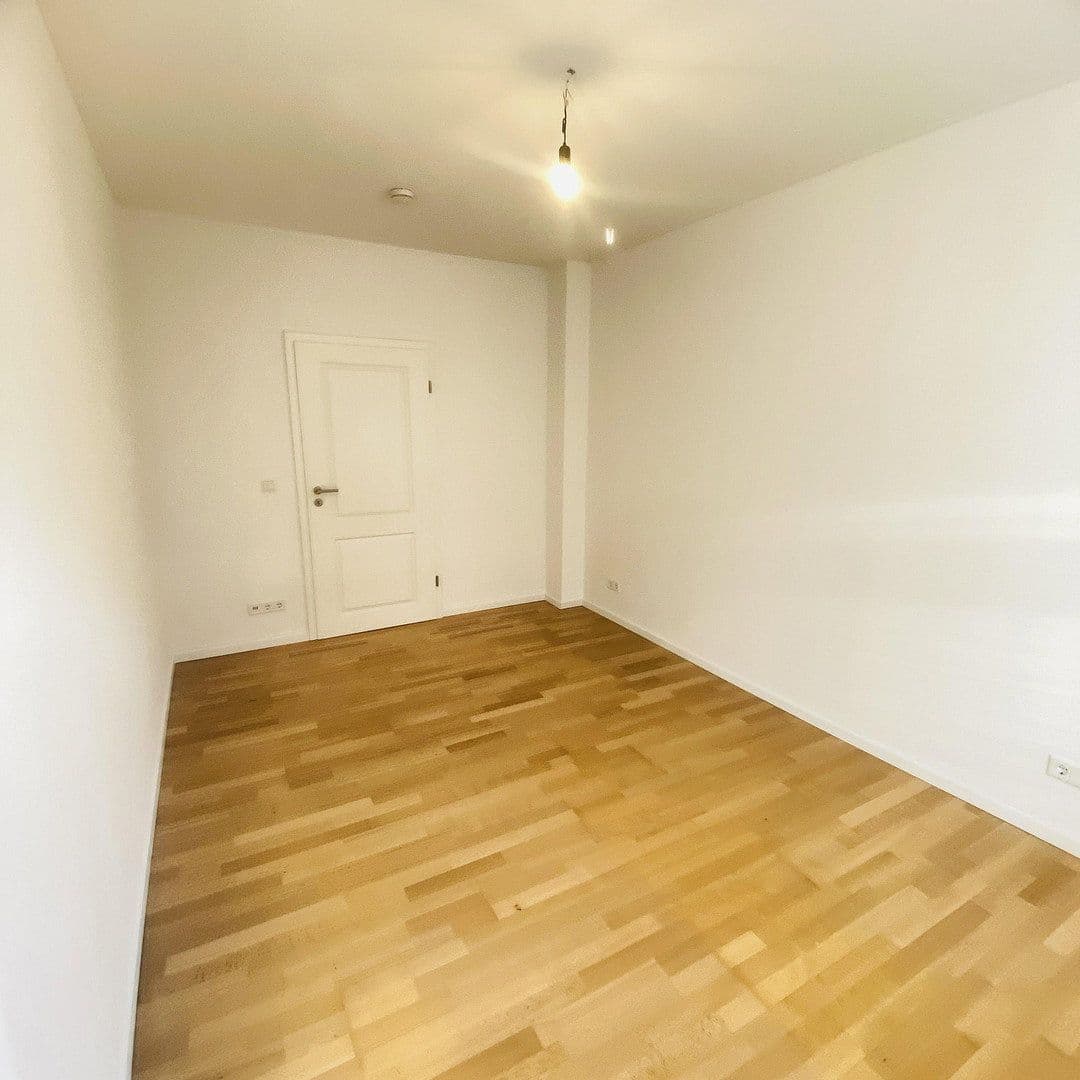 Pronájem bytu 3+1 60 m², Reichstr. 0, Nürnberg, Bavorsko Pronájem bytu 3+1 60 m², Reichstr. 0, Nürnberg, Bavorsko