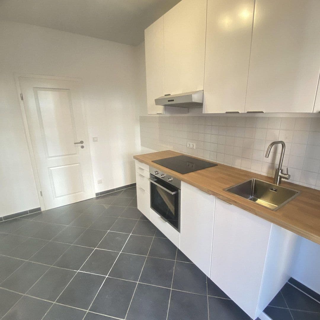Pronájem bytu 3+1 60 m², Reichstr. 0, Nürnberg, Bavorsko Pronájem bytu 3+1 60 m², Reichstr. 0, Nürnberg, Bavorsko