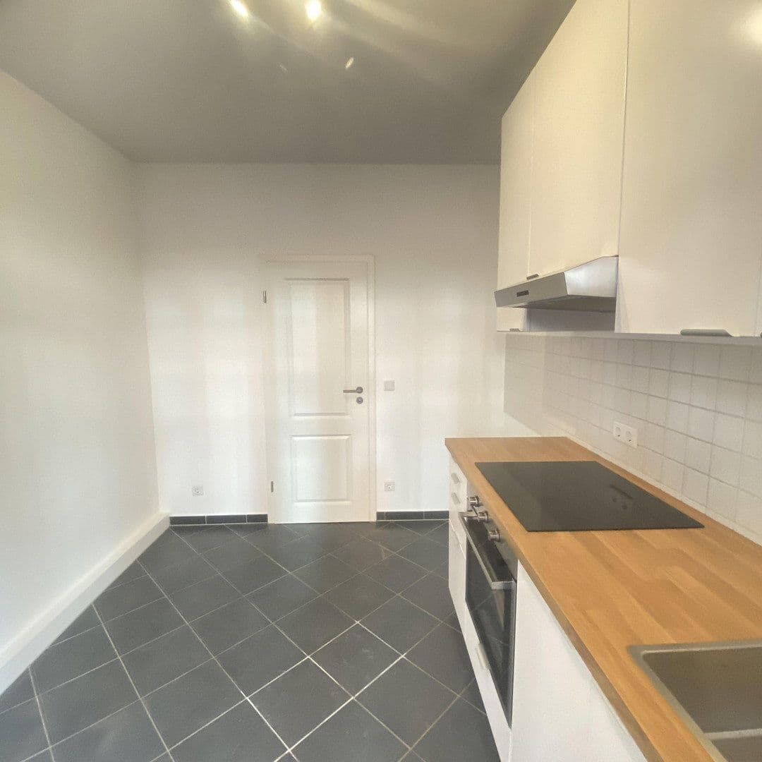 Pronájem bytu 3+1 60 m², Reichstr. 0, Nürnberg, Bavorsko Pronájem bytu 3+1 60 m², Reichstr. 0, Nürnberg, Bavorsko