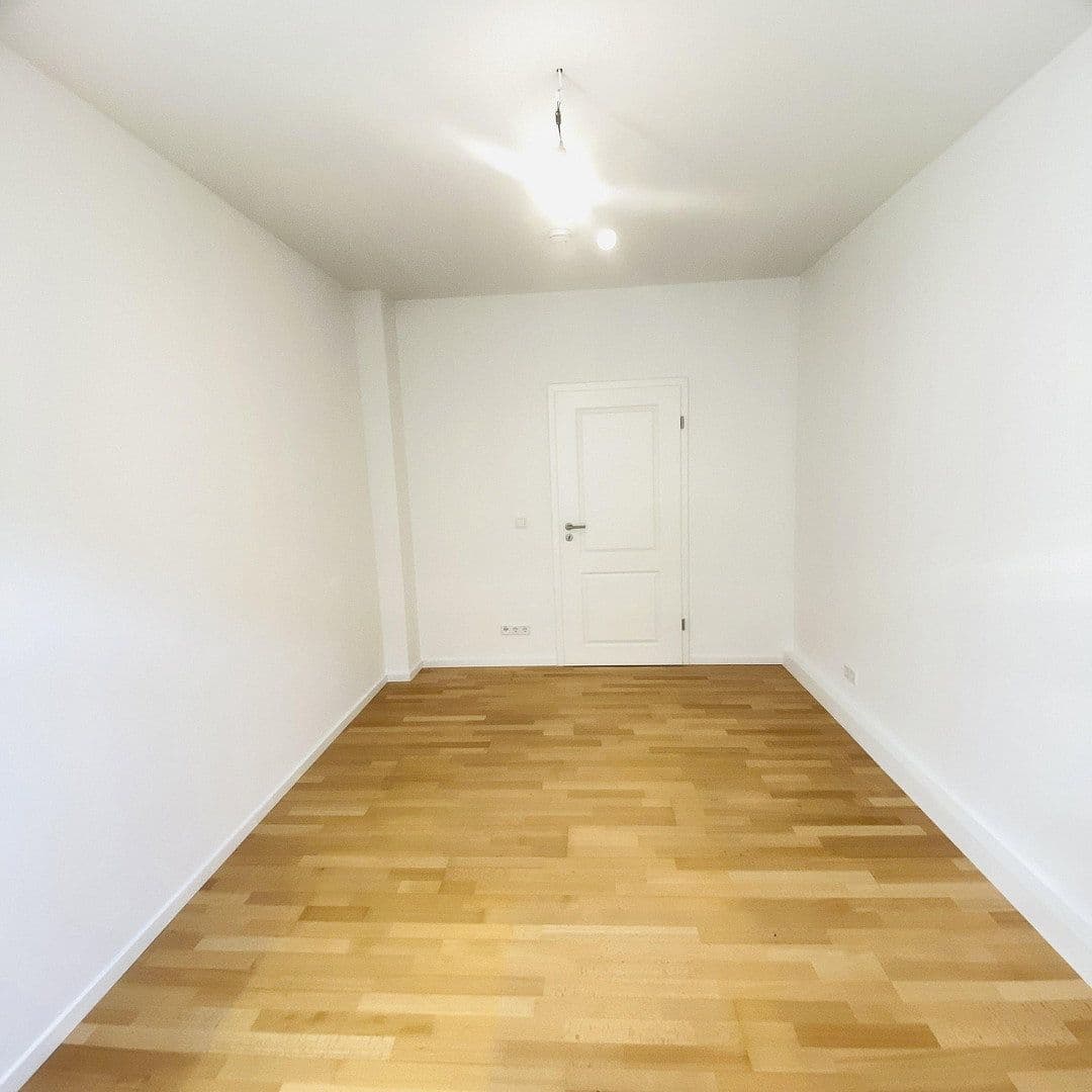 Pronájem bytu 3+1 60 m², Reichstr. 0, Nürnberg, Bavorsko Pronájem bytu 3+1 60 m², Reichstr. 0, Nürnberg, Bavorsko