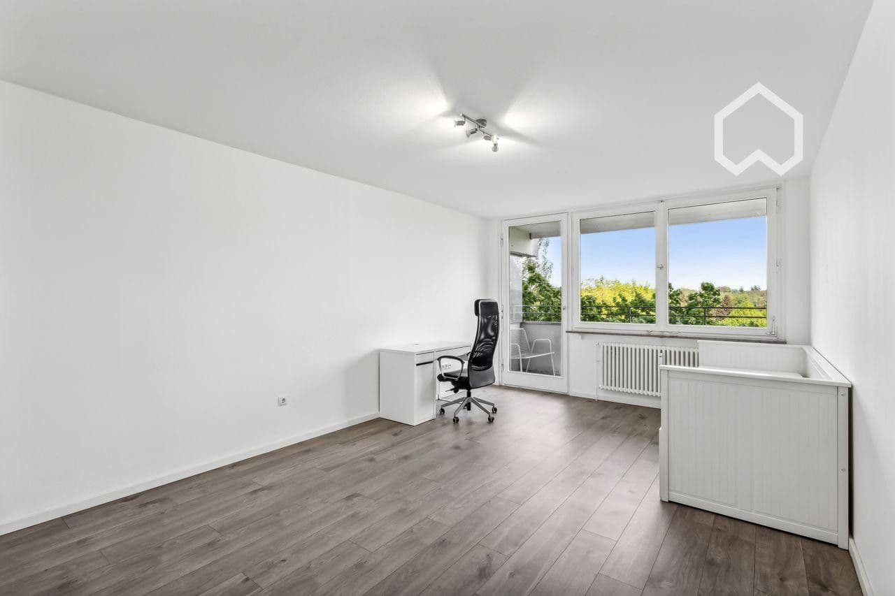 Pronájem bytu 1+1 80 m², Haunstetter Str 95, Augsburg, Bavorsko Pronájem bytu 1+1 80 m², Haunstetter Str 95, Augsburg, Bavorsko