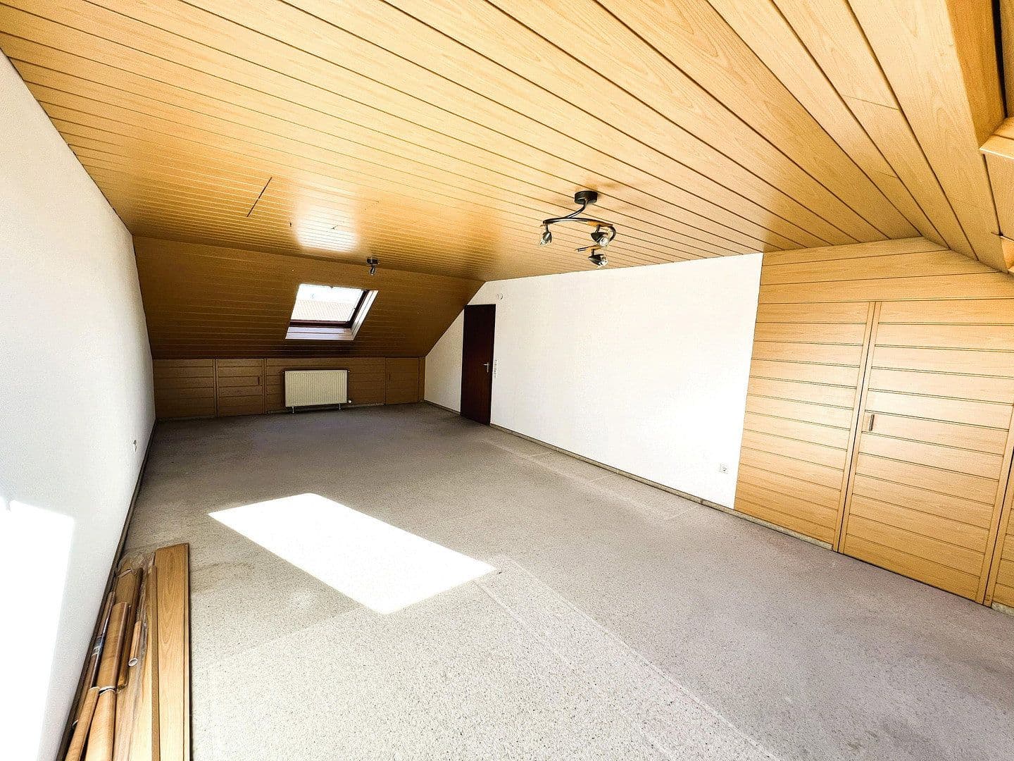 Prodej domu 151 m², pozemek 212 m², Schorndorf, Bádensko-Württembersko Prodej domu 151 m², pozemek 212 m², Schorndorf, Bádensko-Württembersko