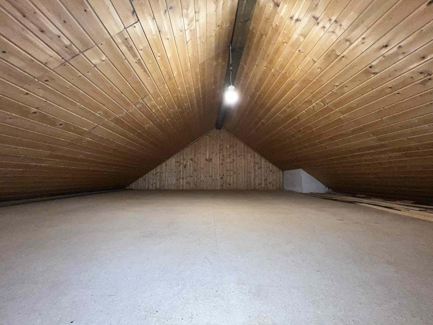 Prodej domu 151 m², pozemek 212 m², Schorndorf, Bádensko-Württembersko Prodej domu 151 m², pozemek 212 m², Schorndorf, Bádensko-Württembersko
