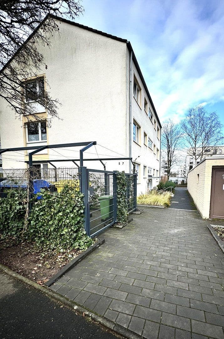 Pronájem bytu 3+1 82 m², Paracelsusstraße 7, Bonn, Severní Porýní-Vestfálsko Pronájem bytu 3+1 82 m², Paracelsusstraße 7, Bonn, Severní Porýní-Vestfálsko