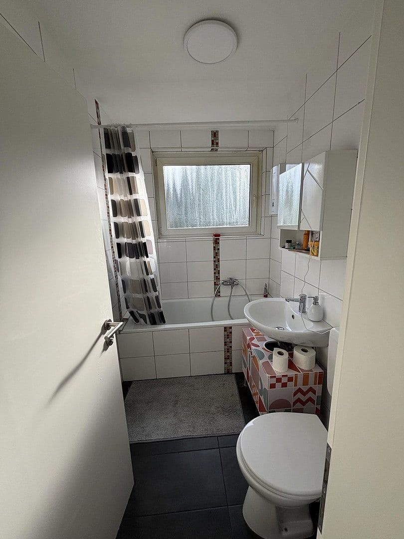 Pronájem bytu 3+1 82 m², Paracelsusstraße 7, Bonn, Severní Porýní-Vestfálsko Pronájem bytu 3+1 82 m², Paracelsusstraße 7, Bonn, Severní Porýní-Vestfálsko