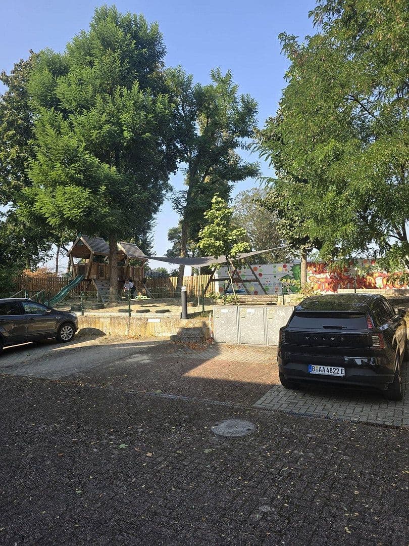 Pronájem bytu 4+1 91 m², Wernsdorfer Straße 7, Berlin Schmöckwitz, Berlín Pronájem bytu 4+1 91 m², Wernsdorfer Straße 7, Berlin Schmöckwitz, Berlín