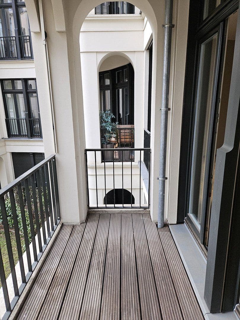 Prodej bytu 4+1 130 m², Neue Grünstraße 2, Berlin, Berlín Prodej bytu 4+1 130 m², Neue Grünstraße 2, Berlin, Berlín
