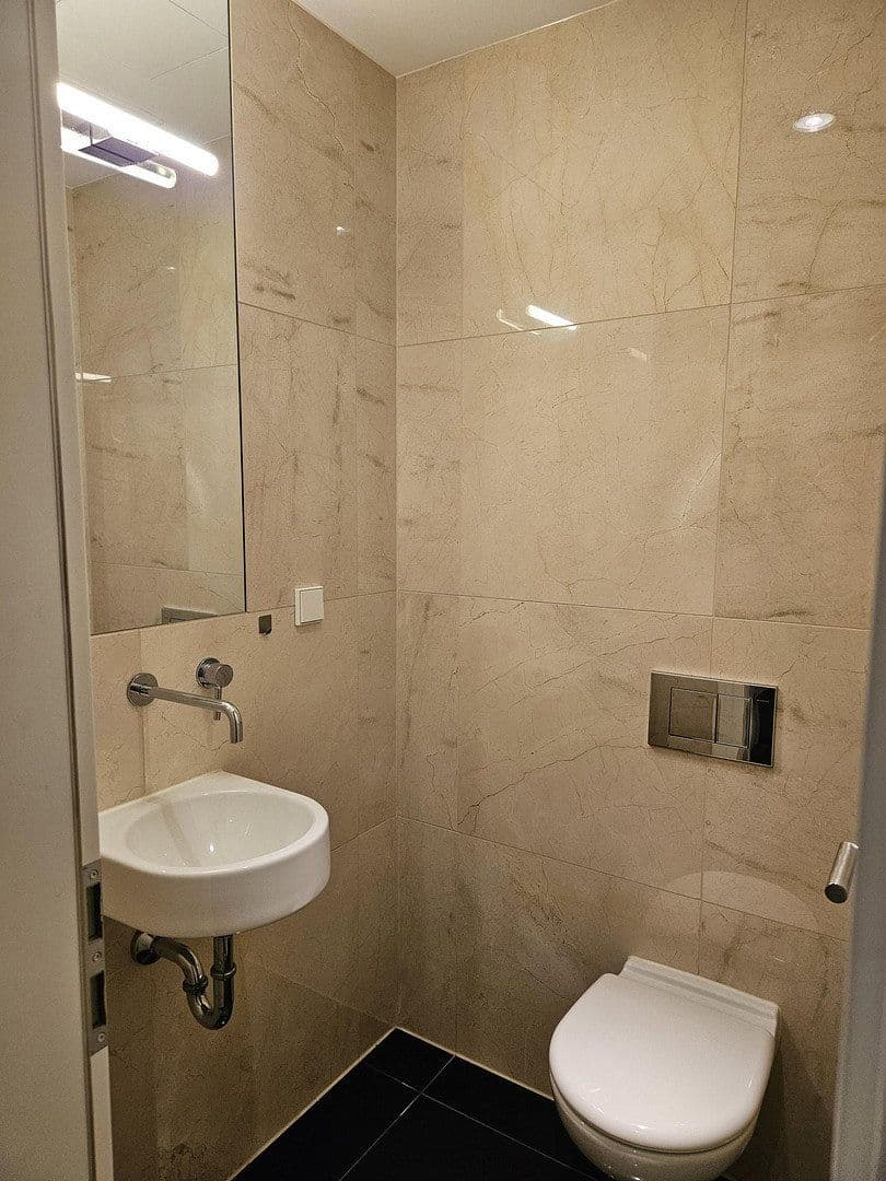 Prodej bytu 4+1 130 m², Neue Grünstraße 2, Berlin, Berlín Prodej bytu 4+1 130 m², Neue Grünstraße 2, Berlin, Berlín