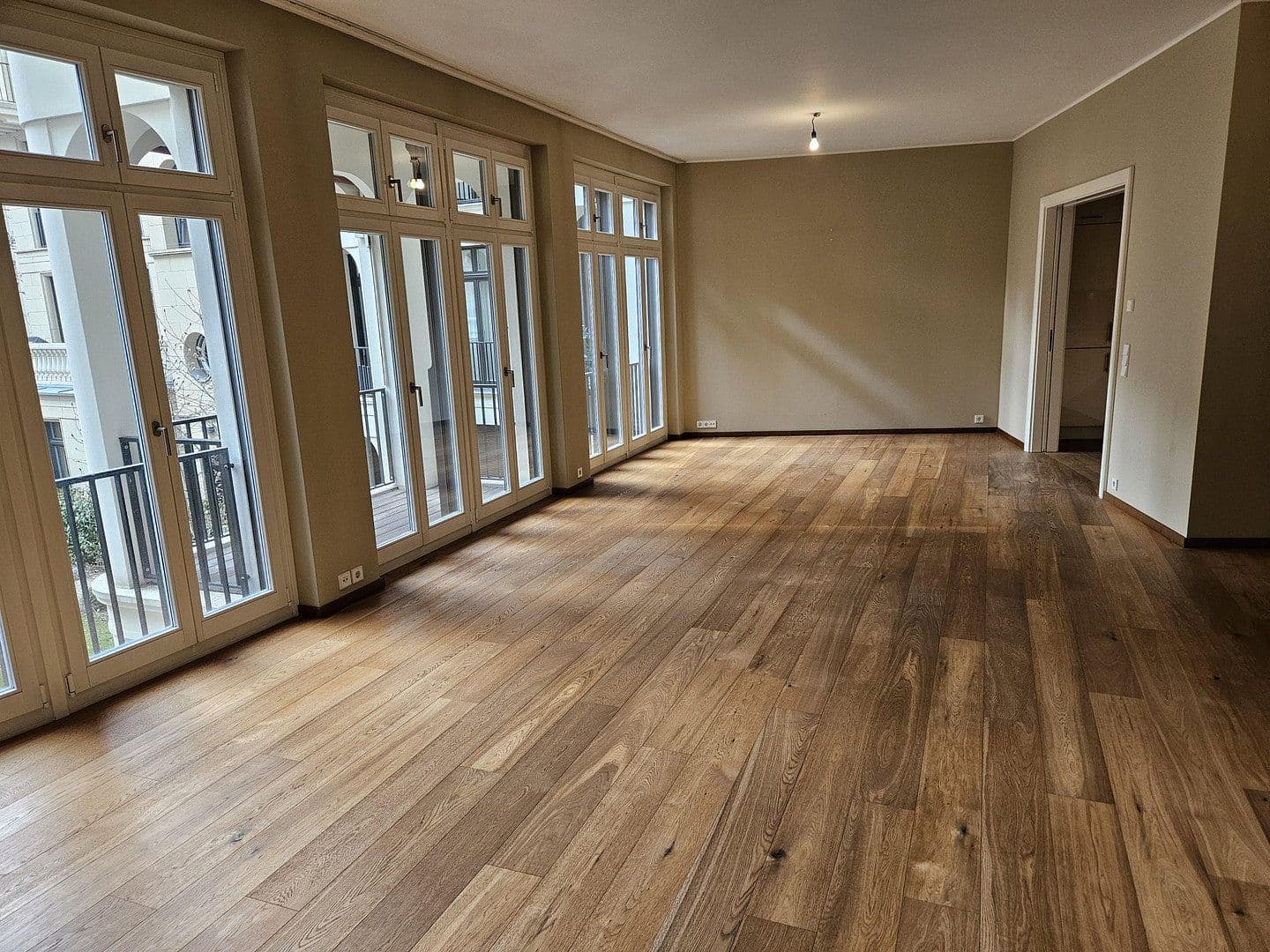 Prodej bytu 4+1 130 m², Neue Grünstraße 2, Berlin, Berlín Prodej bytu 4+1 130 m², Neue Grünstraße 2, Berlin, Berlín