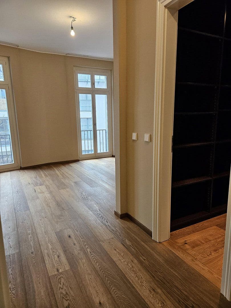 Prodej bytu 4+1 130 m², Neue Grünstraße 2, Berlin, Berlín Prodej bytu 4+1 130 m², Neue Grünstraße 2, Berlin, Berlín