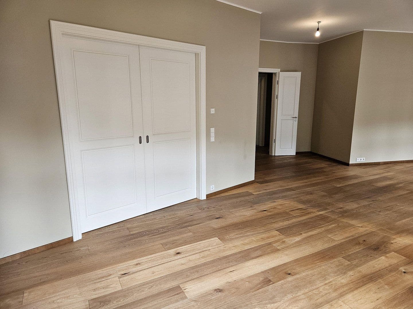 Prodej bytu 4+1 130 m², Neue Grünstraße 2, Berlin, Berlín Prodej bytu 4+1 130 m², Neue Grünstraße 2, Berlin, Berlín