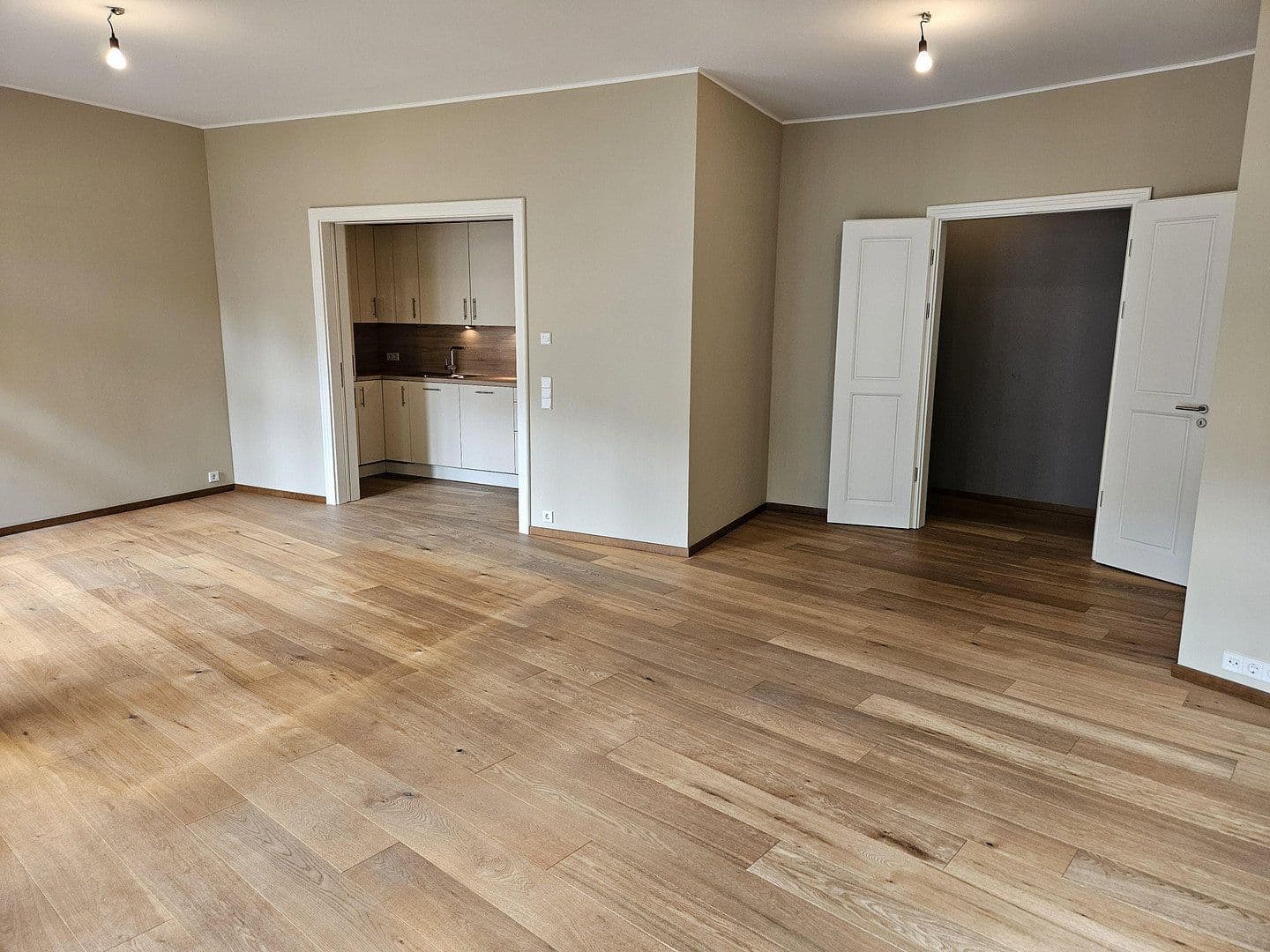 Prodej bytu 4+1 130 m², Neue Grünstraße 2, Berlin, Berlín Prodej bytu 4+1 130 m², Neue Grünstraße 2, Berlin, Berlín