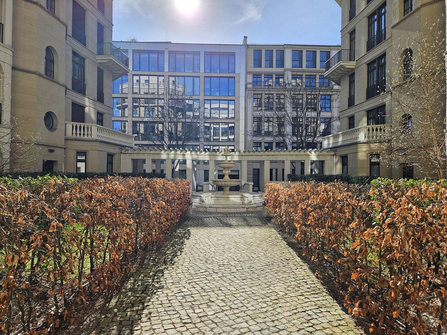 Prodej bytu 4+1 130 m², Neue Grünstraße 2, Berlin, Berlín Prodej bytu 4+1 130 m², Neue Grünstraße 2, Berlin, Berlín