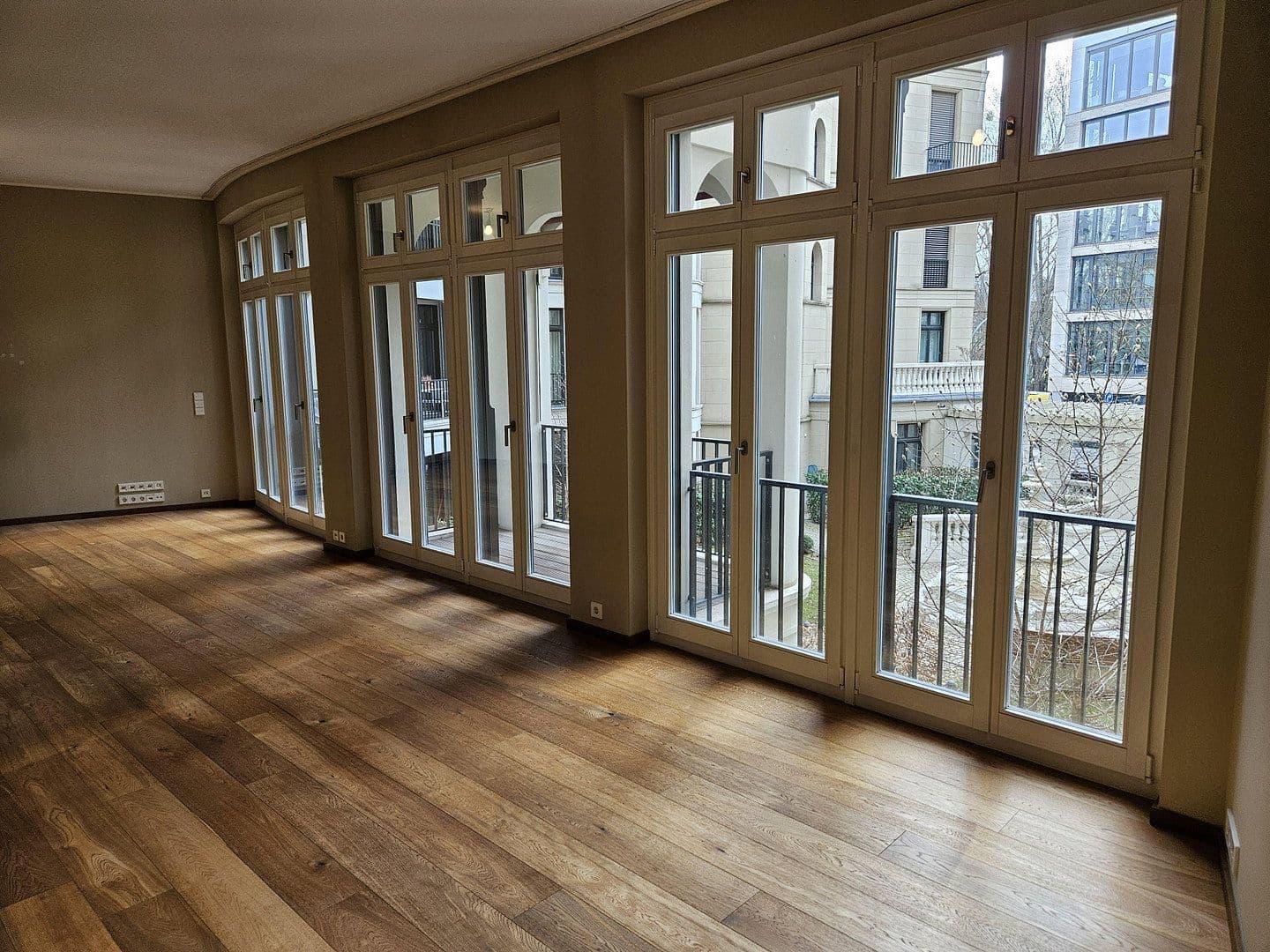 Prodej bytu 4+1 130 m², Neue Grünstraße 2, Berlin, Berlín Prodej bytu 4+1 130 m², Neue Grünstraße 2, Berlin, Berlín