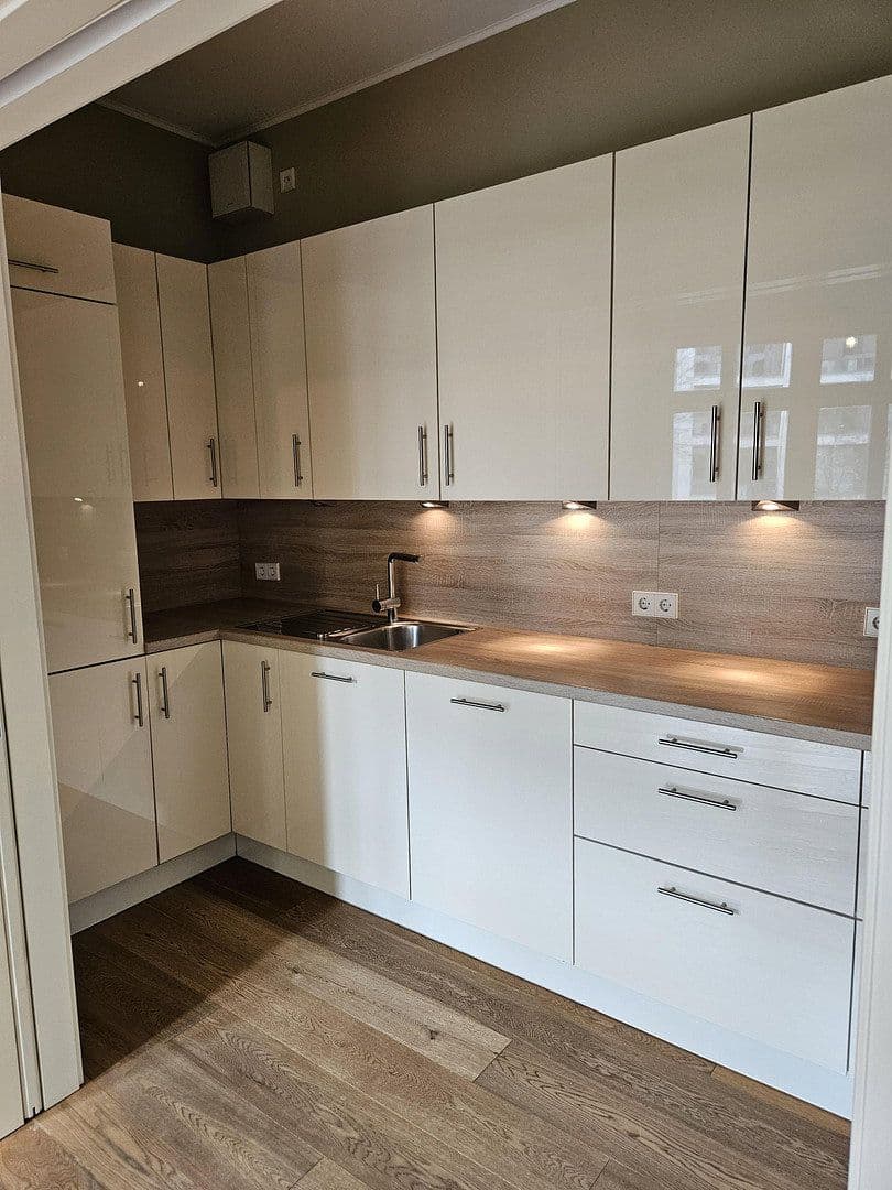 Prodej bytu 4+1 130 m², Neue Grünstraße 2, Berlin, Berlín Prodej bytu 4+1 130 m², Neue Grünstraße 2, Berlin, Berlín