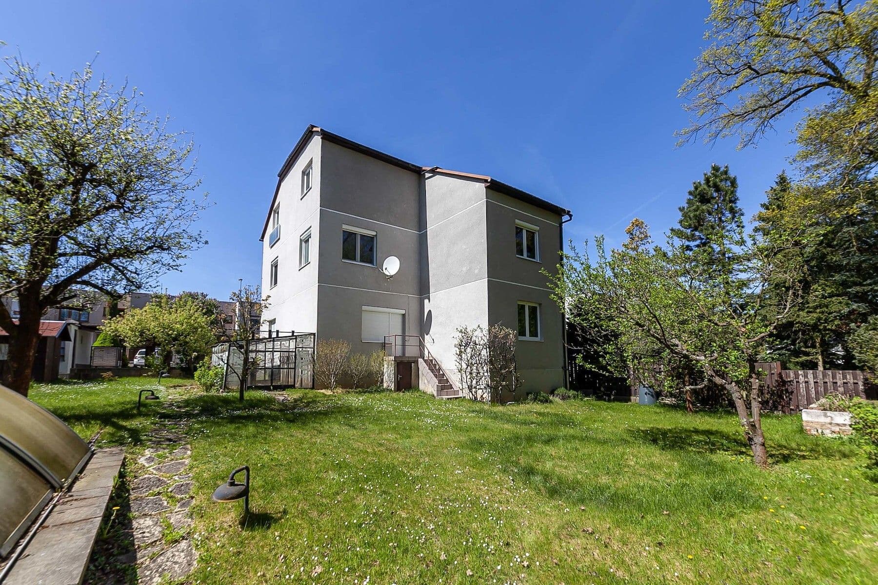 Prodej domu 252 m², pozemek 710 m², Olbrachtova, Černošice, Středočeský kraj Prodej domu 252 m², pozemek 710 m², Olbrachtova, Černošice, Středočeský kraj