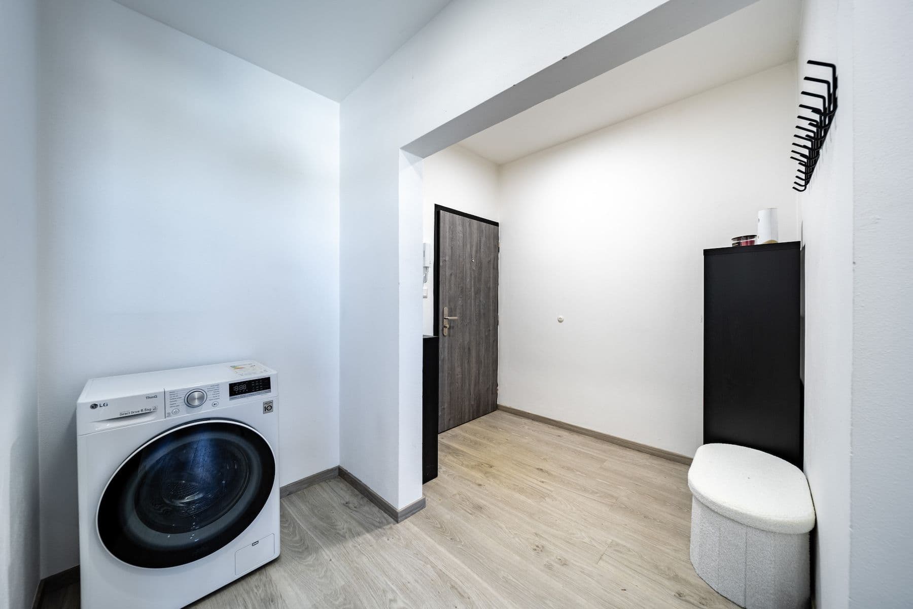 Prodej bytu 2+kk 42 m², Dlouhá, České Budějovice, Jihočeský kraj Prodej bytu 2+kk 42 m², Dlouhá, České Budějovice, Jihočeský kraj