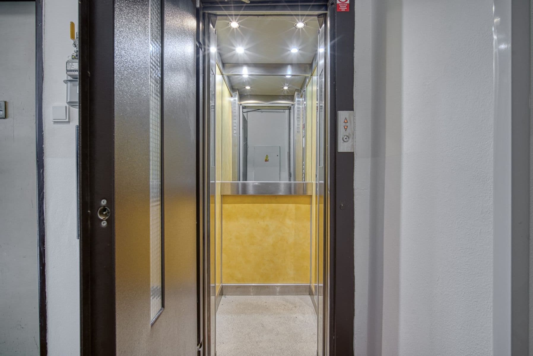 Prodej bytu 1+kk 22 m², Petra Rezka, Praha, Praha Prodej bytu 1+kk 22 m², Petra Rezka, Praha, Praha