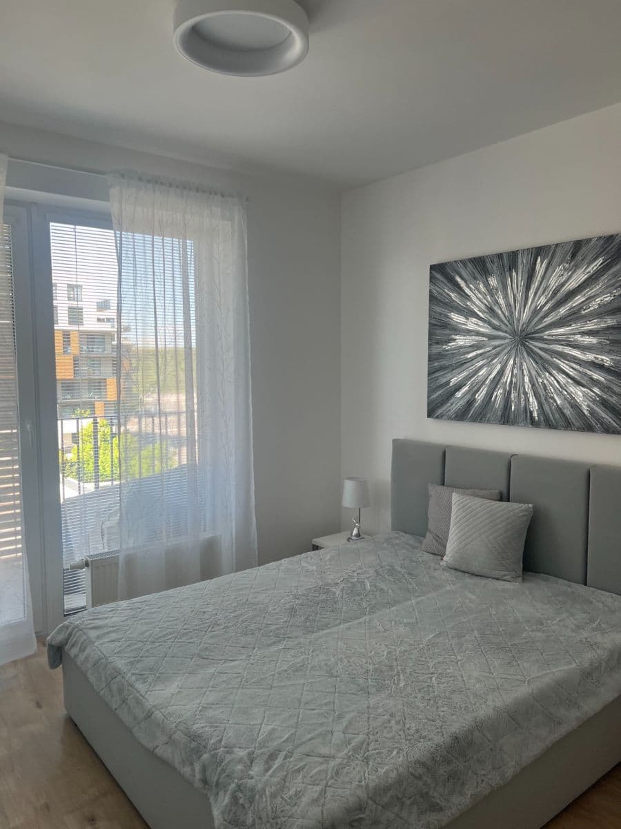 Pronájem bytu 2+1 57 m², Fialová, Petržalka, Bratislavský kraj Pronájem bytu 2+1 57 m², Fialová, Petržalka, Bratislavský kraj