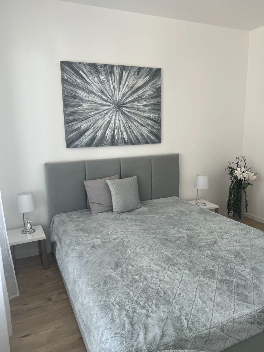 Pronájem bytu 2+1 57 m², Fialová, Petržalka, Bratislavský kraj Pronájem bytu 2+1 57 m², Fialová, Petržalka, Bratislavský kraj