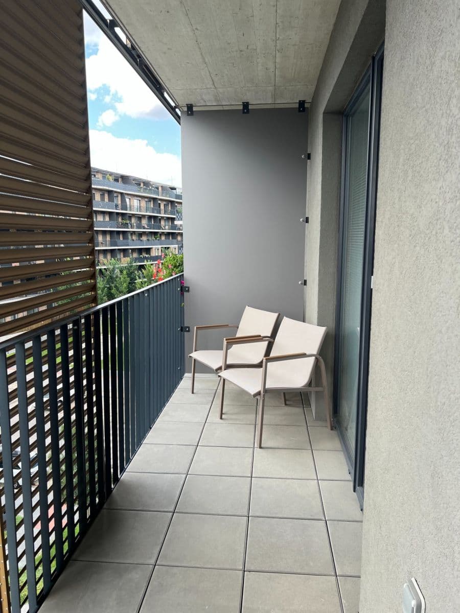 Pronájem bytu 2+1 57 m², Fialová, Petržalka, Bratislavský kraj Pronájem bytu 2+1 57 m², Fialová, Petržalka, Bratislavský kraj
