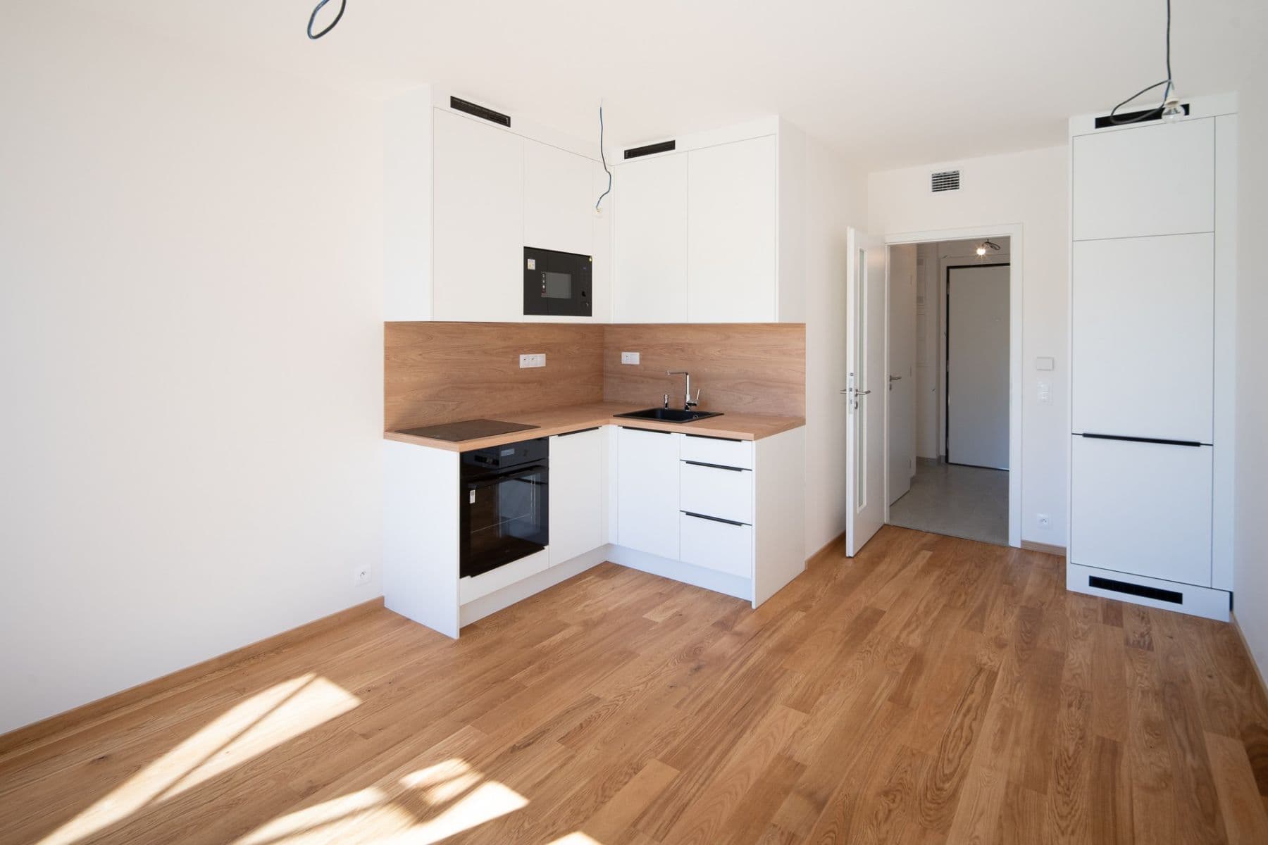 Pronájem bytu 1+kk 30 m², Komárkova, Praha, Praha Pronájem bytu 1+kk 30 m², Komárkova, Praha, Praha