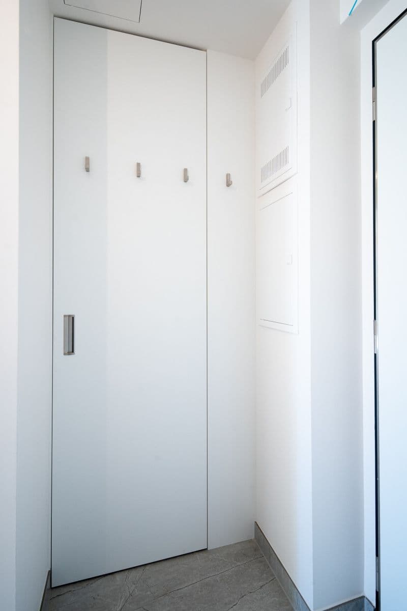 Pronájem bytu 1+kk 30 m², Komárkova, Praha, Praha Pronájem bytu 1+kk 30 m², Komárkova, Praha, Praha