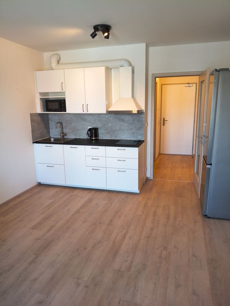 Pronájem bytu 1+kk 35 m², Bukačova, Praha, Praha Pronájem bytu 1+kk 35 m², Bukačova, Praha, Praha