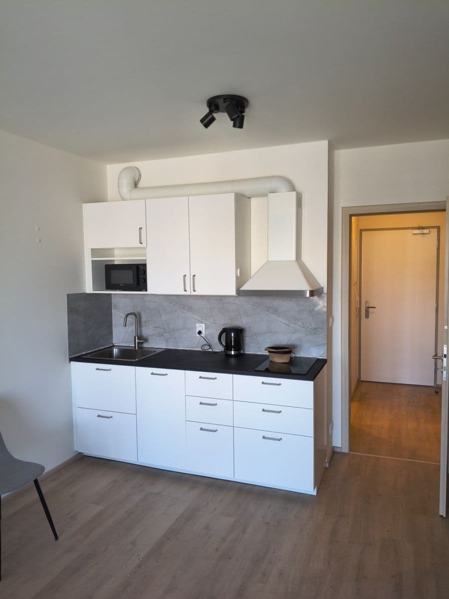 Pronájem bytu 1+kk 35 m², Bukačova, Praha, Praha Pronájem bytu 1+kk 35 m², Bukačova, Praha, Praha
