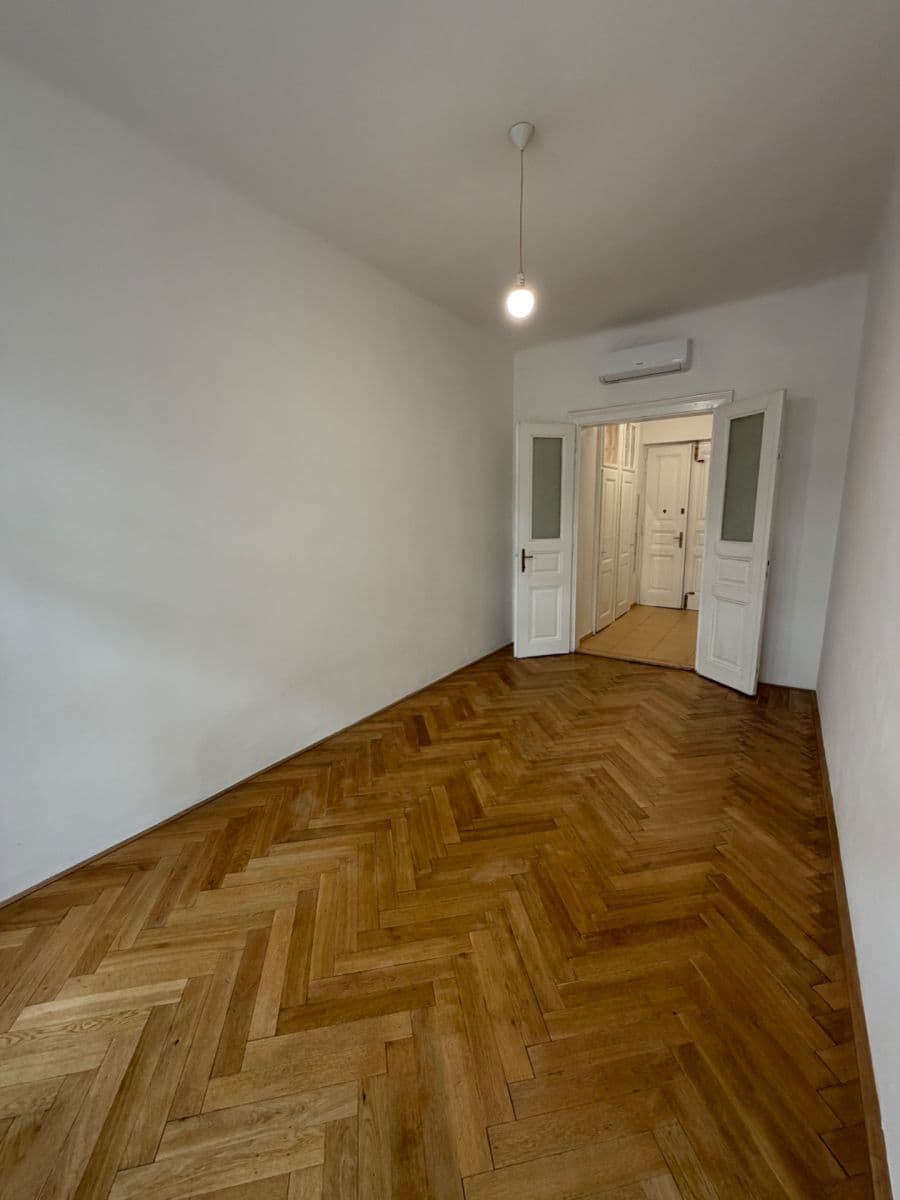Pronájem bytu 1+1 45 m², Dukelských hrdinů, Praha, Praha Pronájem bytu 1+1 45 m², Dukelských hrdinů, Praha, Praha